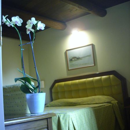 Chiara E Benedetta Villa Degli Ulivi Orvieto Bilik gambar