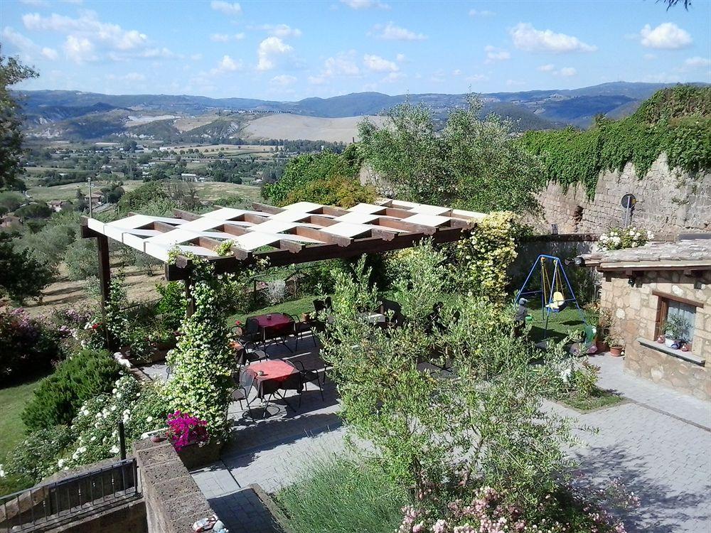 Chiara E Benedetta Villa Degli Ulivi Orvieto Luaran gambar